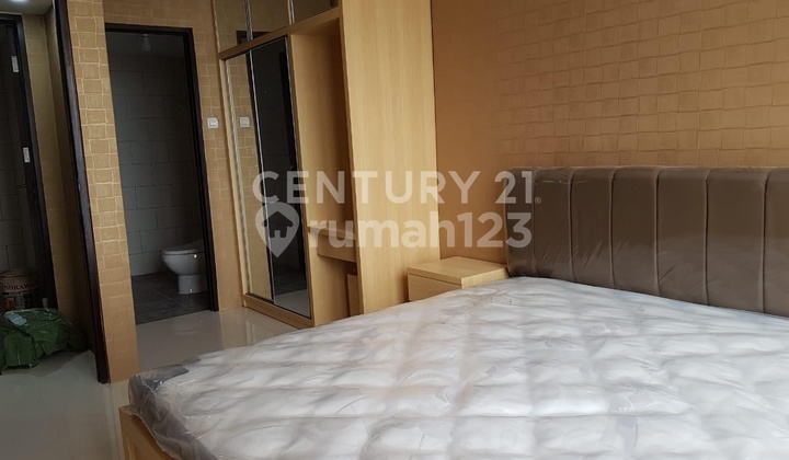  DiSewakan Apartemen Lexington 2 BR Full Furnished Siap Huni 2