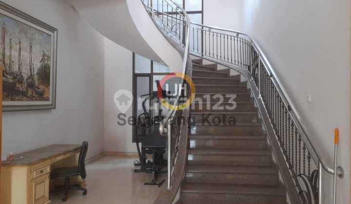 Rumah mewah di Mutiara Papandayan 2