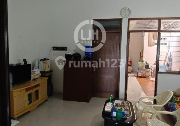 Rumah Siap Huni di Jalan Jaten Raya 2