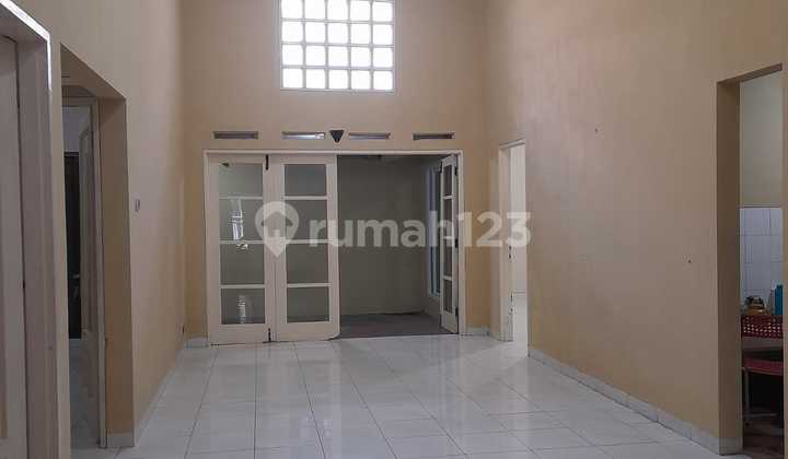 Luxury House for Rent. Ready to Move In. Strategic Location. Flood-Free. 2