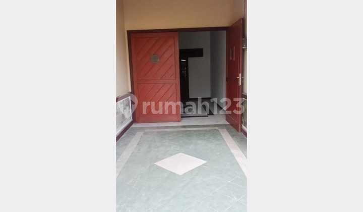 Rumah Megah Lokasi Strategis Pusat Kota Sidoarjo 2