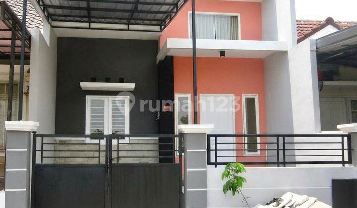 Rumah 2 Lantai Support KPR Lokasi Strategis di Surabaya Rumah 2 Lantai Support KPR Lokasi Strategis di Surabaya
