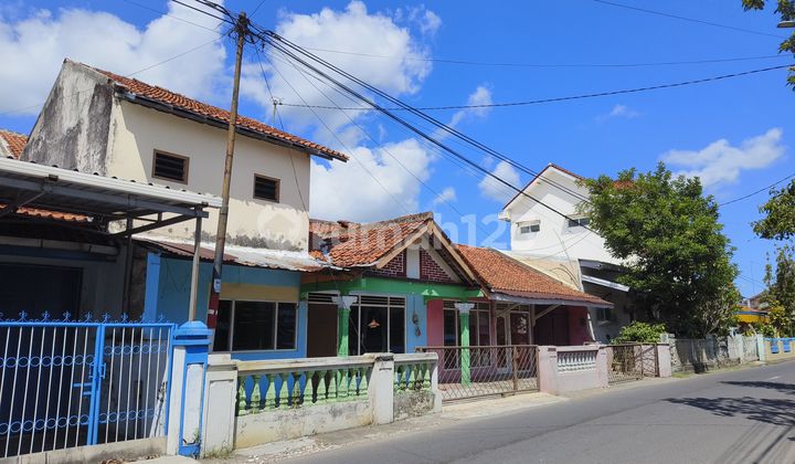 Rumah Pinggir Jln Ramai, Cocok Utk Usaha, Kebumen, Jual Cepat, 202 M² 2