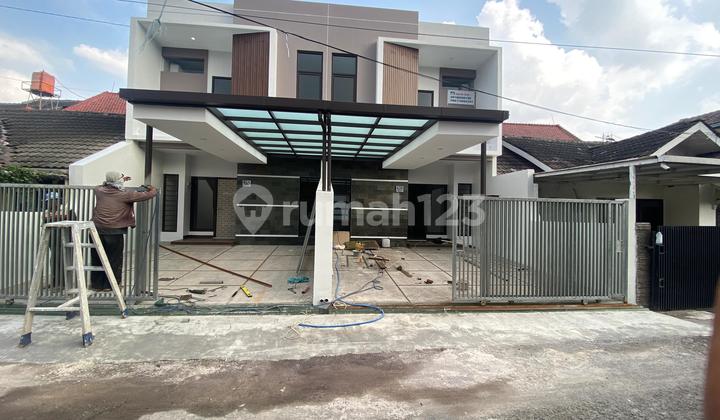 Rumah Baru 2 Lantai di Margahayu Raya 2
