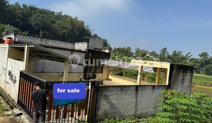 House and Fishing Pond for Sale in Ujungberung, Bandung