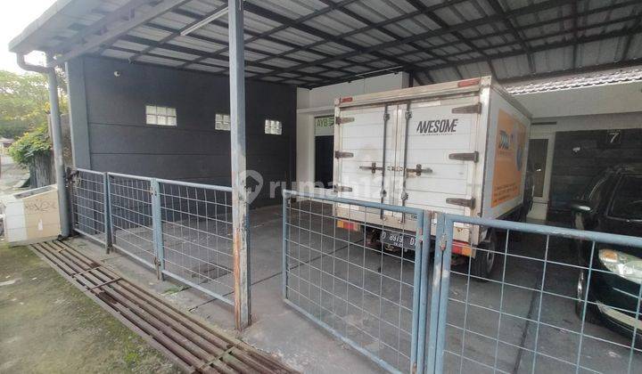 Rumah Cocok Untuk Showroom atau Hunian di Buah Batu