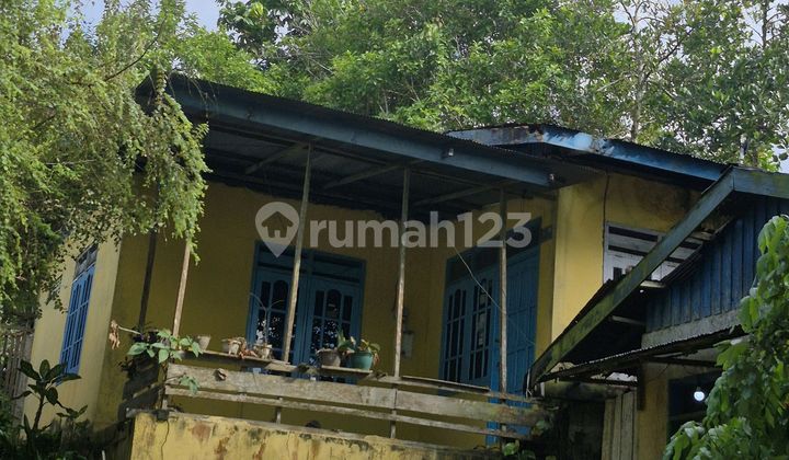 Simple Good House on the Balikpapan-Samarinda Main Roadside 1