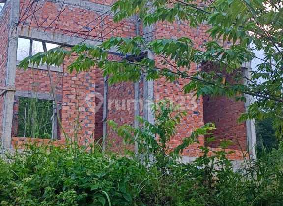 Rumah Apa Adanya Murah Meriah Bangunan Bata Merah di Sepinggan 2