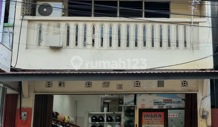 Tandem Shophouse with Boarding House Located in a Busy Area of Bpn 1