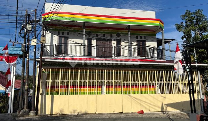 2 Adjoined Shophouses at a Beautiful Corner Position and a Residential House at Perusda. 2 Adjoined Shophouses at a Beautiful Corner Position and a Residential House at Perusda.