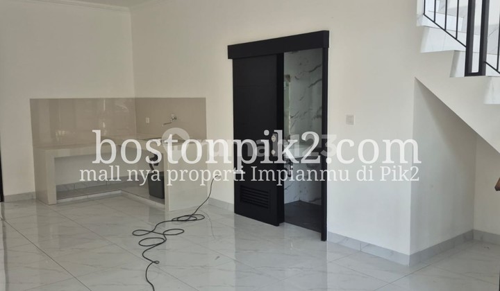 Rent a Luxurious, Cheap, and Good White Sand Villa House at Pantai Indah Kapuk 2 2