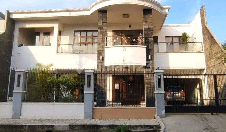 Rumah bisa Buat Kantor / Gudang di Jalan Sikatan Pusat Kota 1