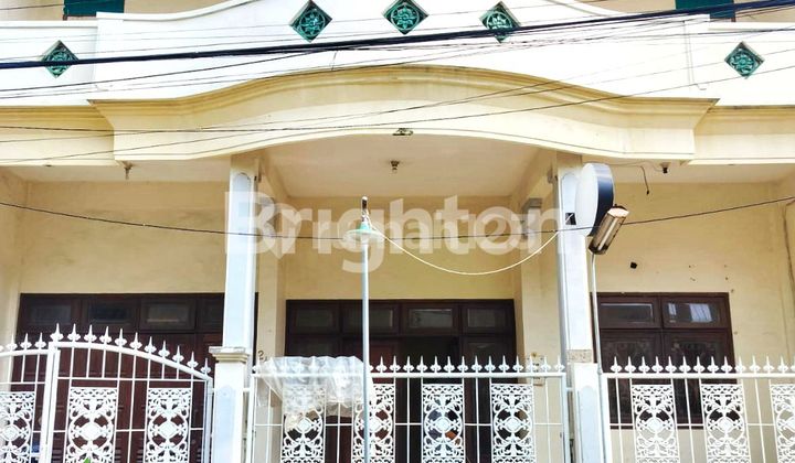 RUMAH MEWAH DEKAT GKB GRESIK 1