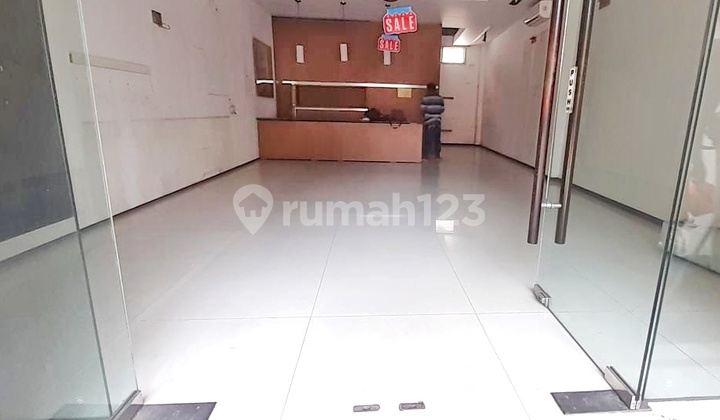 3-STORY SHOPHOUSE IN TIDAR, CENTRAL SURABAYA 3-STORY SHOPHOUSE IN TIDAR, CENTRAL SURABAYA