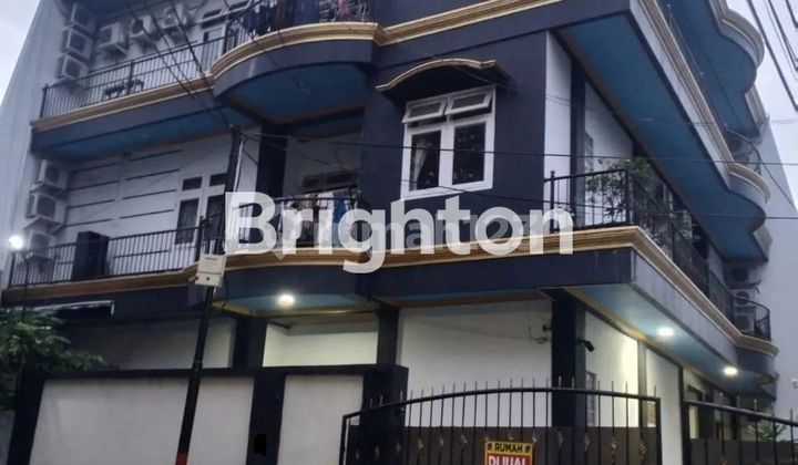 Rumah kos lokasi premium dekat PRJ Kemayoran. Rumah kos lokasi premium dekat PRJ Kemayoran.