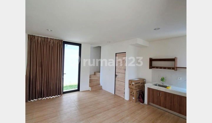 Modern-Scandinavian Style House in Lippo Karawaci. Safe and Comfortable Environment. 2