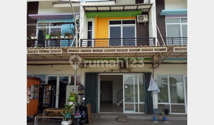 Good and Cheap RUKO Surrounded by 10 Clusters in the Developing Area of Karawaci Tangerang Good and Cheap RUKO Surrounded by 10 Clusters in the Developing Area of Karawaci Tangerang