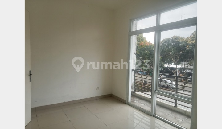 Good 2-Story Shop House Renovated in Aryana Karawaci Area 2