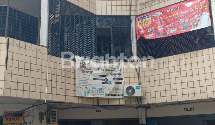 STRATEGIC 3-STORY SHOPHOUSE IN THE BUSINESS CENTER NEAR KARANG TURI ELEMENTARY SCHOOL, MT. HARYONO STREET, SEMARANG STRATEGIC 3-STORY SHOPHOUSE IN THE BUSINESS CENTER NEAR KARANG TURI ELEMENTARY SCHOOL, MT. HARYONO STREET, SEMARANG