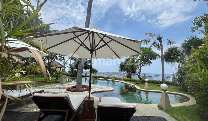 Dijual Villa SHM 1800 m² Dencarik, Beachfront & Mewah Siap Huni Dijual Villa SHM 1800 m² Dencarik, Beachfront & Mewah Siap Huni