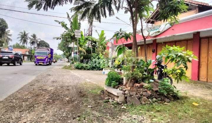 House and Business Premises on National Road Near Islamic Boarding School