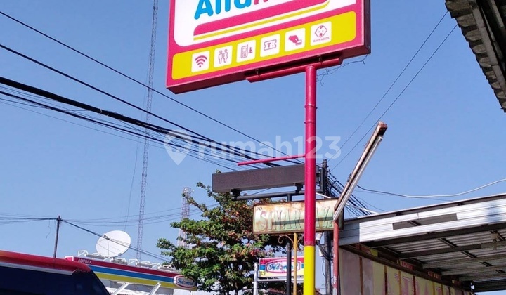 Shop House with SHM in the Center of Crowds, Adipala Cilacap, Regularly Leased, For Sale 2