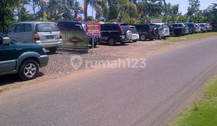 House with SHM Certificate and Super Strategic Business Location Near Cilacap City 2