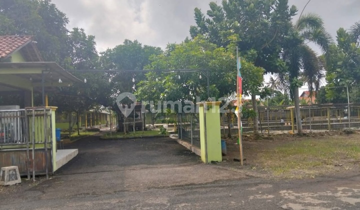 House with SHM Certificate and Super Strategic Business Location Near Cilacap City 1