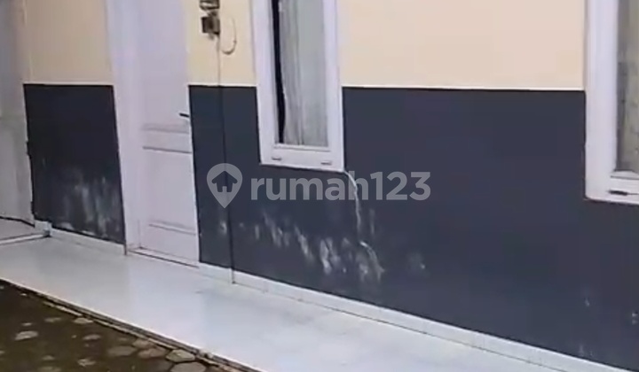 House and Boarding Business in the City Center Near Cilacap Square House and Boarding Business in the City Center Near Cilacap Square