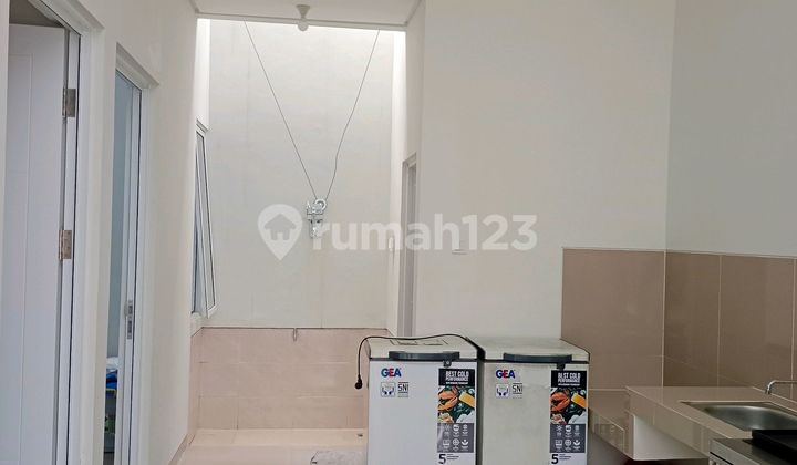 Cash / Mortgage for a 1-Story Luxury House in Serpong Paradise 2 2