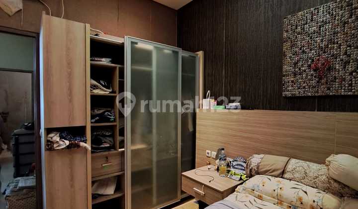 Turun Harga !!! Dijual Cepat Rumah 2 Lantai Semi Furnish di Bsd Turun Harga !!! Dijual Cepat Rumah 2 Lantai Semi Furnish di Bsd