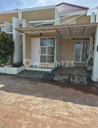 Dijual Rumah Siap Huni di Tria Adara Residence Serpong