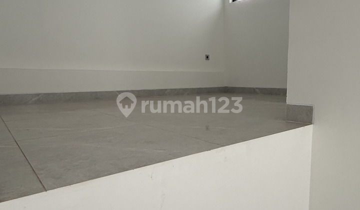 For Sale New House De Latinos BSD Split Level Hoek Badan 2