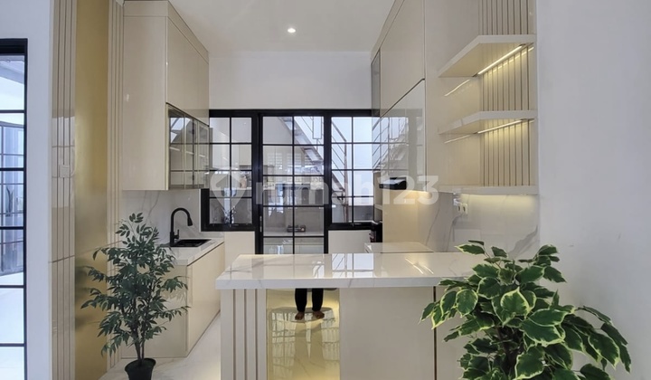 Dijual Rumah Renovated Siap Huni di EMERALD, BINTARO JAYA