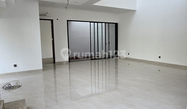 Dijual Rumah Luas Berlokasi Strategis Di Eternity The Icon BSD  2