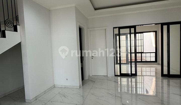 Dijual Rumah Siap HunI di  Sutera Winona - Alam sutera 2