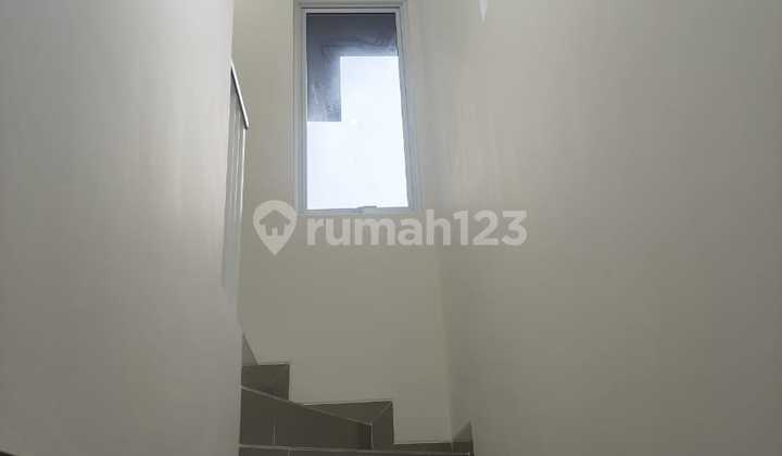 Dijual Cepat Rumah di Gading Serpong Tangerang Selatan  2