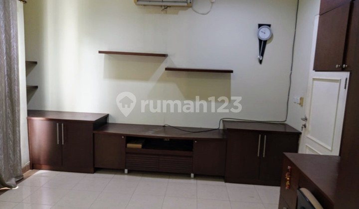 Wts Dijual Cepat. Rumah Siap Huni di Crystal, Gading Serpong. 2