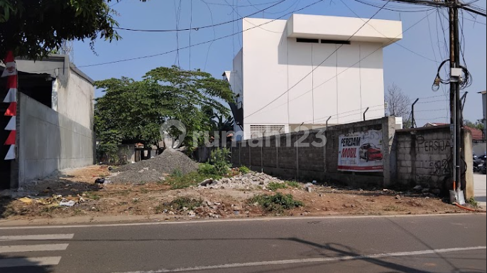 Flood-free land plot for sale in Lengkong Gudang Timur