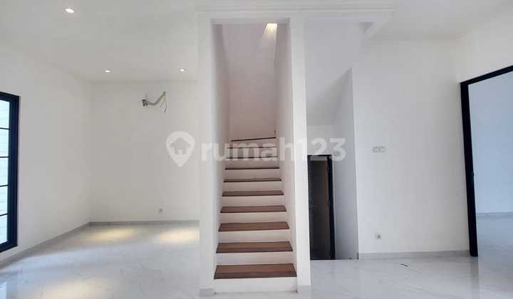 FOR SALE House In Emerald Residence 2 Bintaro 2