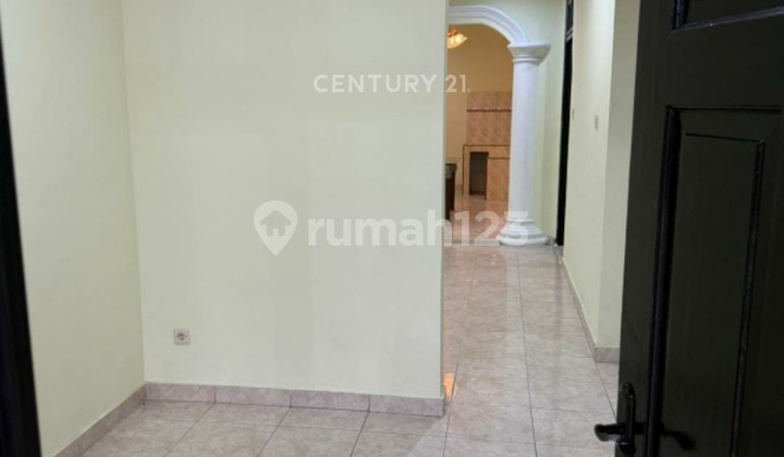 Ready-to-Occupy House in a Comfortable Environment at Griya Harapan Indah, Bekasi 2