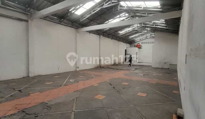 Good Strategic Ruko Warehouse in Pondok Bambu, East Jakarta Good Strategic Ruko Warehouse in Pondok Bambu, East Jakarta