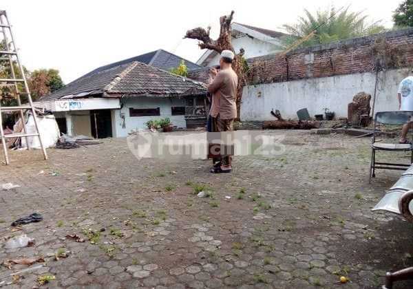 Strategic Land and House for Sale in Kalibata Cawang, East Jakarta Strategic Land and House for Sale in Kalibata Cawang, East Jakarta