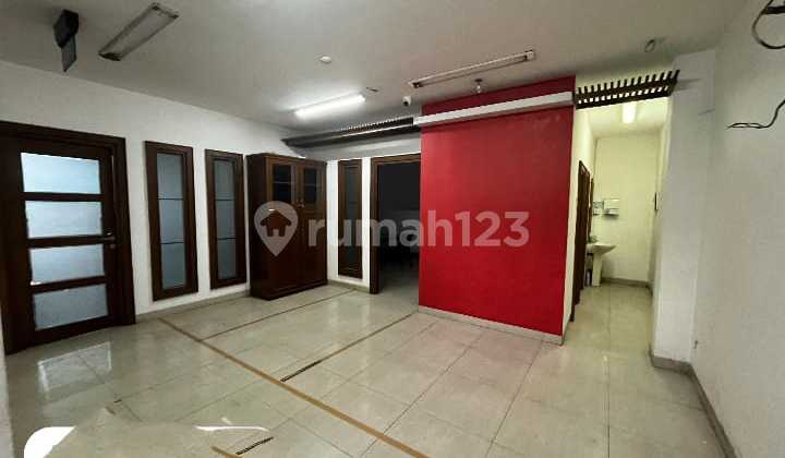 For Rent 4-Story Super Jumbo Shop House at Lodan Center Ancol, North Jakarta For Rent 4-Story Super Jumbo Shop House at Lodan Center Ancol, North Jakarta