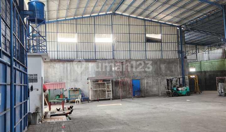 For Rent: Good Strategic Warehouse in Sultan Agung, Kranji, Bekasi
