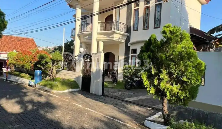 Rumah 2 Lt Posisi Hook di Bulusan Selatan Tembalang 2