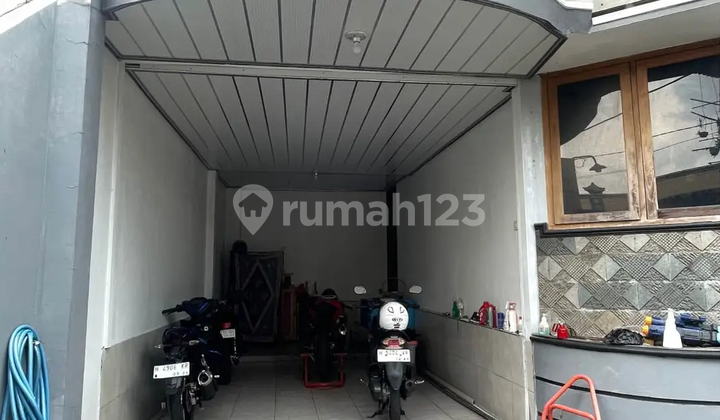 2-Story House, Hook Position In Jangli Perbalan Harlien, Ngesrep 2