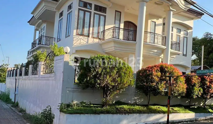 2-Story House Hook Position in Bulusan Selatan, Tembalang 2-Story House Hook Position in Bulusan Selatan, Tembalang