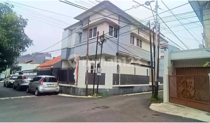 Rumah Hook 2 LT Tengah Kota Jl Seteran Selatan Miroto Semarang Tengah 1