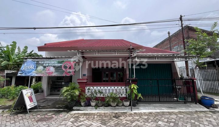 Rumah di Merpati Barat Dekat Jalan Raya Arteri Pedurungan Rumah di Merpati Barat Dekat Jalan Raya Arteri Pedurungan